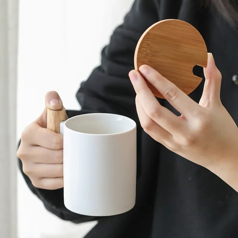 Wooden Handle Mugs with Lid and Spoon Coffee Milk Nordic Cups Drinkware Coffeeware Teaware Ceramic Cup Kitchen Accessories
