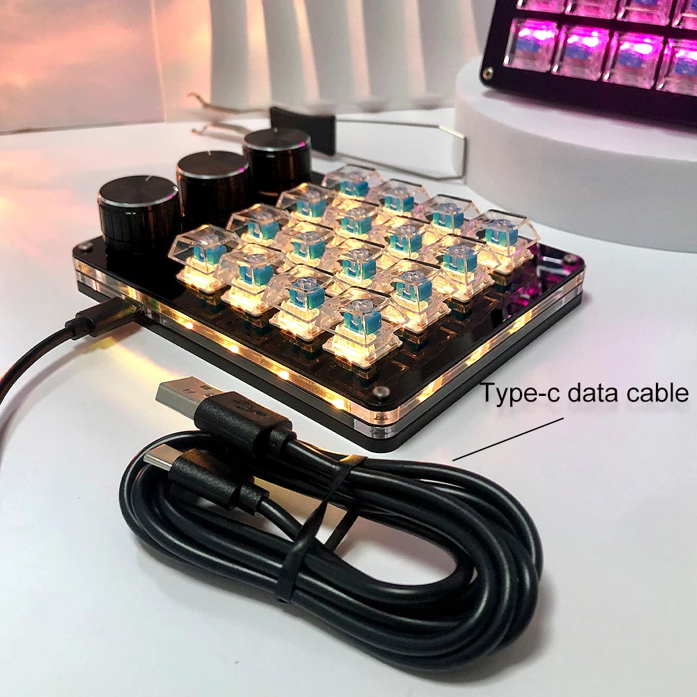 Customizable 16Key Macro Keyboards with 3 Rotary Knobs for Efficient Commands in Gaming and Professional Graphics Design.