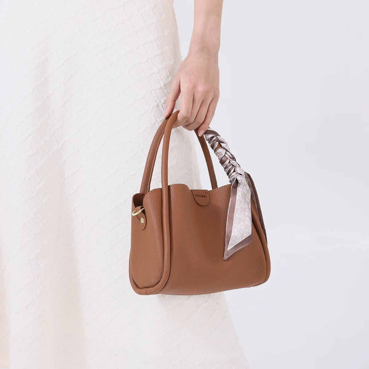 High-End Handbags for Women 2024 New Fashion Simple Trendyy Shoulder Bag Korean Versatile Hot Style Bucket Bag