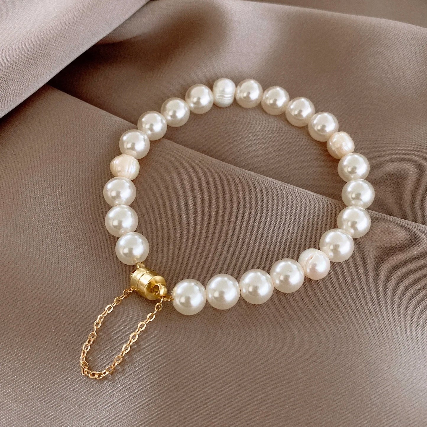 Elegant Freshwater Pearl Bracelet For Women's Magnetic Buttons Creative Design Bracelets Wedding Daity Hand Jewelry Accessories